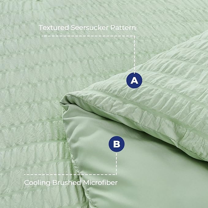 HYMOKEGE Light Green Duvet Cover King Size, Ultra Soft 3-Piece Seersucker Duvet Cover Set with Zipper Closure, Soft Brushed Microfiber Bedding Set with 8 Corner Ties (104"x90", 2 Pillowshams)