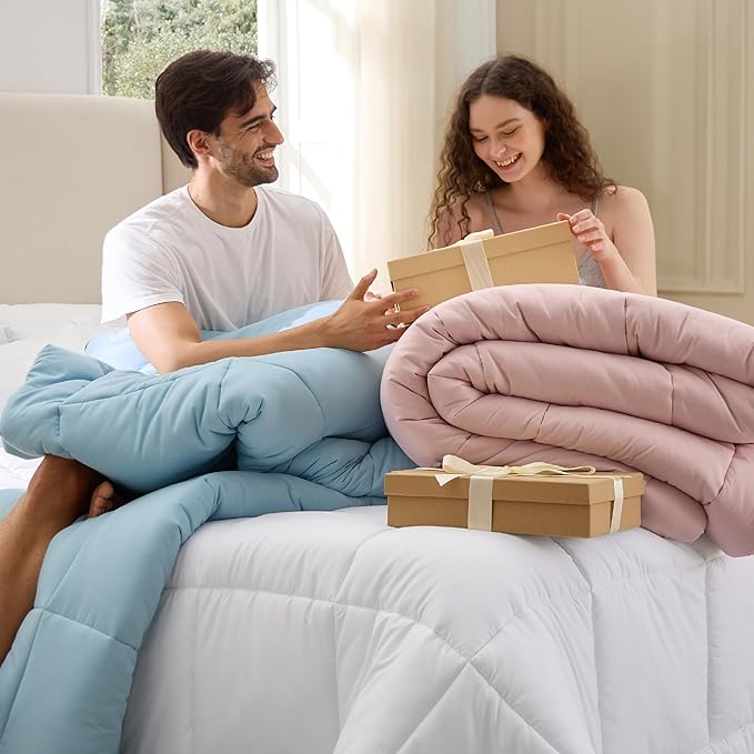 Bedsure Comforter Duvet Insert - Quilted Comforters Oversized King Size, All Season Duvet, GentleSoft Down Alternative Bedding, with 8 Tabs, Gifts for Women, Light Purple, Oversized King 116x98 Inche