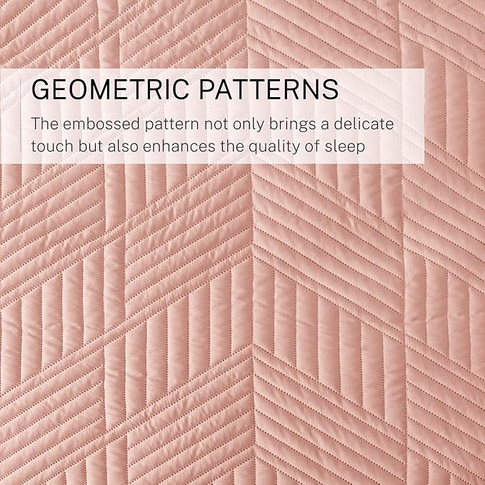 Exclusivo Mezcla Ultrasonic Twin Quilt Bedding Set, Lightweight Blush Pink Bedspreads Soft Modern Geometric Coverlet Set for All Seasons (1 Quilt and 1 Pillow Sham)