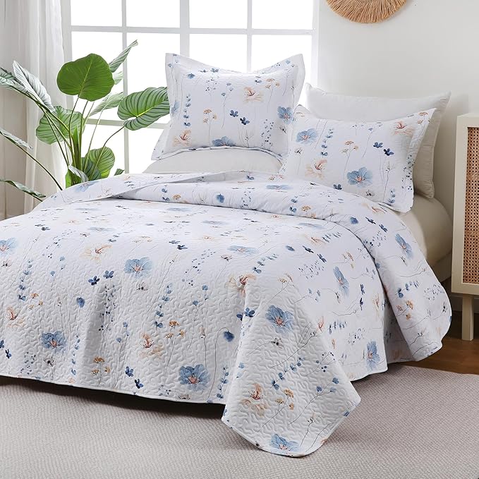 King Size Quilt Bedding Set, White Floral Lightweight Quilts for Bed Botanical Pattern Reversible, Soft Elegant Quilted Bedspread with 2 Pillow Shams Coverlet Sets (104"×90")