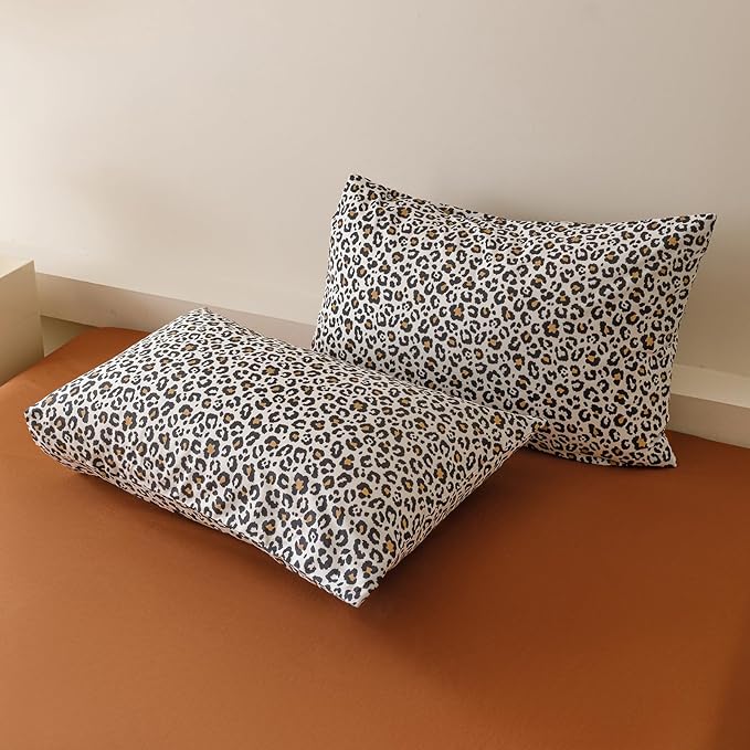 CLOTHKNOW Black Leopard Print Queen Comforter Set 3Pcs Cheetah Bedding Comforter Sets Soft Black Brown Bedding Sets with 2 x Pillowcases Queen Size
