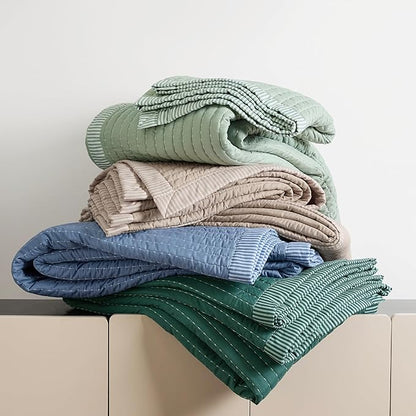 Bedsure Green Quilts King Size - King Quilt Bedding Set Bedspread Coverlet, Lightweight Corduroy Pattern Bedspread, 3-Piece Set with 106"x96" Coverlet & 2 Pillow Shams, All-Season Soft Microfiber