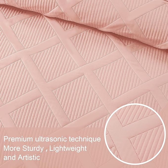 Exclusivo Mezcla Twin Size Quilt Set - Blush Pink Quilts Bedding Set with 2 Pillow Shams, Modern Bedspread with Striped Pattern, Soft Lightweight Bedspreads Coverlets for All Seasons