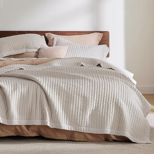 Bedsure California King Quilt - Cal King Summer Bedding Set Bedspread Coverlet, Lightweight Corduroy Pattern Bedspread, 3-Piece Set with 111"x106" Coverlet & 2 Pillow Shams, All-Season Soft Microfiber
