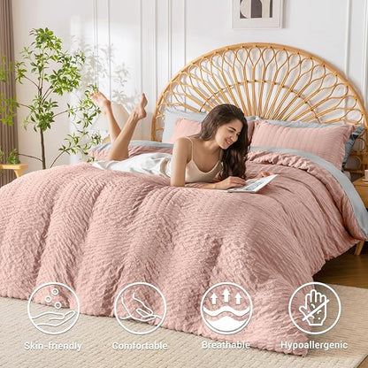 HYMOKEGE Rose Gold/Light Grey Duvet Cover Queen Size, Ultra Soft 3-Piece Seersucker Duvet Cover Set with Zipper Closure, Soft Brushed Microfiber Bedding Set with 8 Corner Ties (90"x90", 2 Pillowshams)