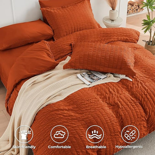 HYMOKEGE Burnt Orange Duvet Cover Queen Size, Ultra Soft 3-Piece Seersucker Duvet Cover Set with Zipper Closure, Soft Brushed Microfiber Bedding Set with 8 Corner Ties (90"x90", 2 Pillowshams)