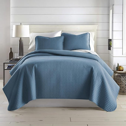 Southshore Fine Living, Inc. Queen Quilt Bedding Set, Summer Comforter Quilts Queen Size, Pet Hair Resistant Bedding, Lightweight Bedspread, Full Size Coverlet with 2 Pillow Shams, Coronet Blue Quilt