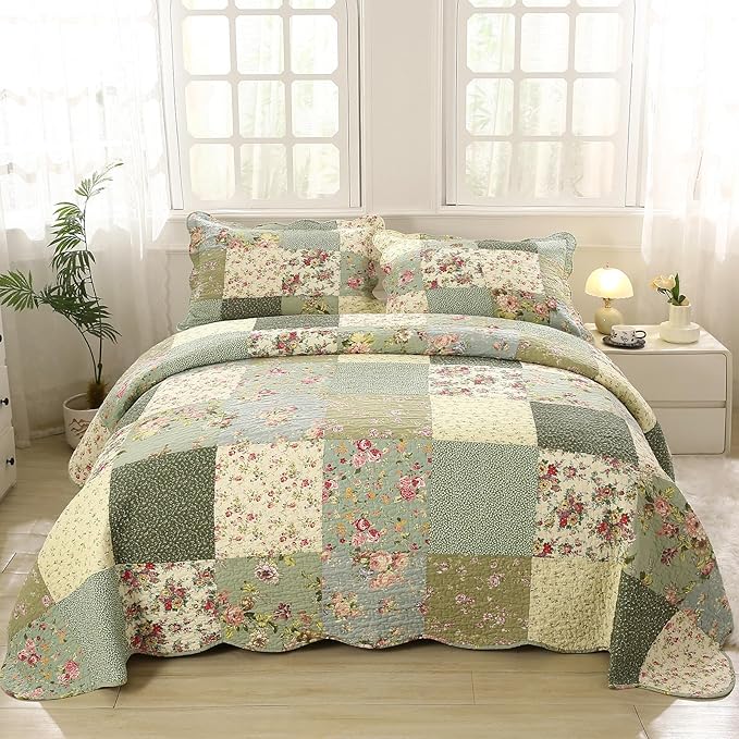 vctops Boho Patchwork Cotton Quilted Bedspread Quilt Set King Size 3 Pieces Soft Reversible Lightweight Coverlet Set Floral Print 1 Quilt and 2 Pillow Shams (Green D,King)