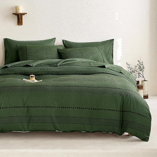 Wake In Cloud - Boho Comforter Set, Farmhouse Bohemian Western Aztec Neutral Aesthetic, Soft Lightweight Bedding, 3 Pieces, Dark Olive Green, Queen Size
