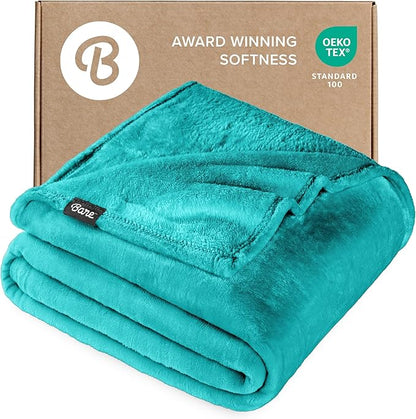 Bare Home Fleece Blanket - Twin/Twin Extra Long - Ultra-Soft Lightweight for Bed, Sofa, and Couch - Luxury Microplush - Cozy Warm Blanket (Twin/Twin XL, Emerald)