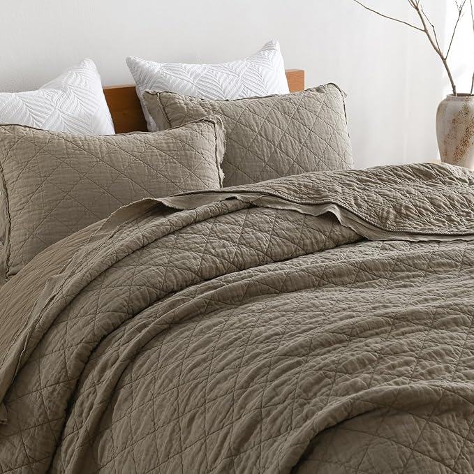 HORIMOTE HOME 100% Linen Front/100% Cotton Back Quilt Set King Size, Olive Green Pre-Washed European Flax Linen Quilt, Diamond Stitch Bedspread Coverlet Bedding Set 3-Piece for All Seasons