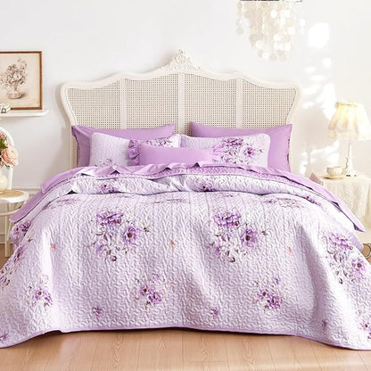 Wake In Cloud - Shabby Chic Quilt Set, Floral Coquette Cottagecore Farmhouse Vintage Flowers, for Women Teen Girls, Reversible Lightweight Bedspread Coverlet, 3 Pieces, Purple, Twin/Twin XL Size