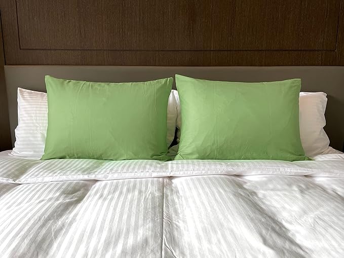 iMaylex Soft 100% Egyptian Cotton Zipper Closure Pillowcases, Cozy and Lightweight Pillow Case, Set of 2,St. Patrick's Day,Olive Green, Standard, 20" x 26"
