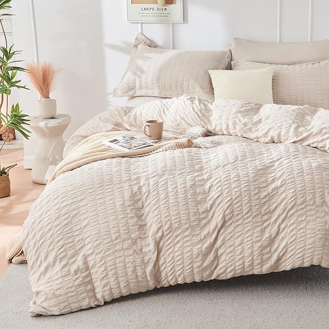 HYMOKEGE Beige Duvet Cover King Size, Ultra Soft 3-Piece Seersucker Duvet Cover Set with Zipper Closure, Soft Brushed Microfiber Bedding Set with 8 Corner Ties (104"x90", 2 Pillowshams)