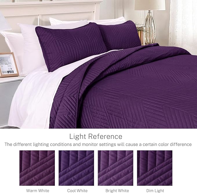 Exclusivo Mezcla California King Quilt Bedding Set, Lightweight Deep Purple Oversized King Bedspreads Soft Modern Geometric Coverlet Set for All Seasons (1 Quilt and 2 Pillow Shams)