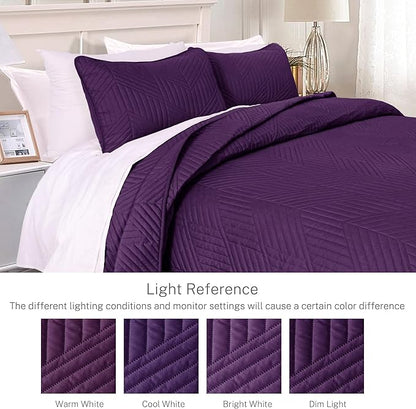 Exclusivo Mezcla Ultrasonic King Quilt Bedding Set, Lightweight Deep Purple Bedspreads Soft Modern Geometric Coverlet Set for All Seasons (1 Quilt and 2 Pillow Shams)