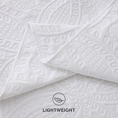 Love's cabin King Quilt Set White, Bed in a Bag King Size Bedding 7 Pieces, Ultrasonic Embossed Coin Pattern Comforter, Lightweight Bedspreads for All Seasons Quilt with Sheets, Pillowcases & Shams