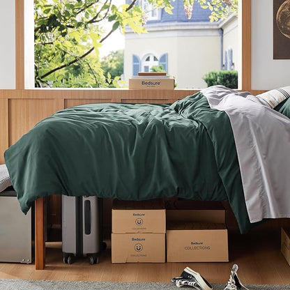 Bedsure Duvet Cover Twin/Twin XL Size - Soft Double Brushed Bedding Set for Kids & Adults, Zipper Closure, 2 Pieces, Includes 1 Duvet Cover (68"x90") & 1 Pillow Sham, NO Comforter, Forest Green