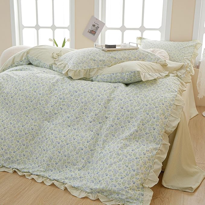 VM VOUGEMARKET Green Ruffle Comforter Set Queen Girls Blue Flower Comforter with 2 Lace Pillow Shams Romantic Cottagecore Bedding Set for All Seasons(3pcs,Queen)
