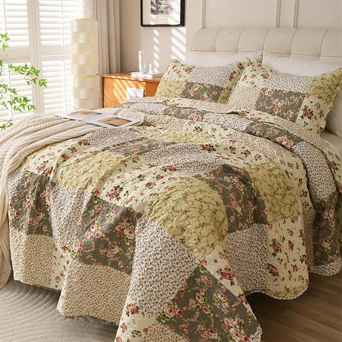 Summer Floral Queen Quilted Bedspread,Romantic Beige Quilt Set,Reversible Stitched Bedding Cover All Season,Soft Lightweight Coverlet with Pillow Cases (Lvory&Pink, Queen90 x90)