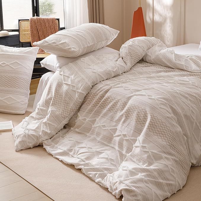 CLOTHKNOW Ivory Bohemian Queen Comforter Set Jacquard Stripes Bedding Comforter Sets Farmhouse White Comforters with 2 x Pillow Cases