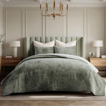 EVERGRACE Velvet Quilt Set King Size, Luxurious Soft Quilted Bedding Sets, Lightweight Velvet Comforter for All Season, Striped Channel Bedspread Coverlet with 2 Shams, Dried Thyme Green