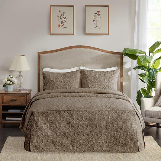 Madison Park Quebec Split Corner Quilted Bedspread Classic Traditional Design All Season, Lightweight, Bedding Set, Matching Shams, Queen, Damask Quilted Khaki 3 Piece