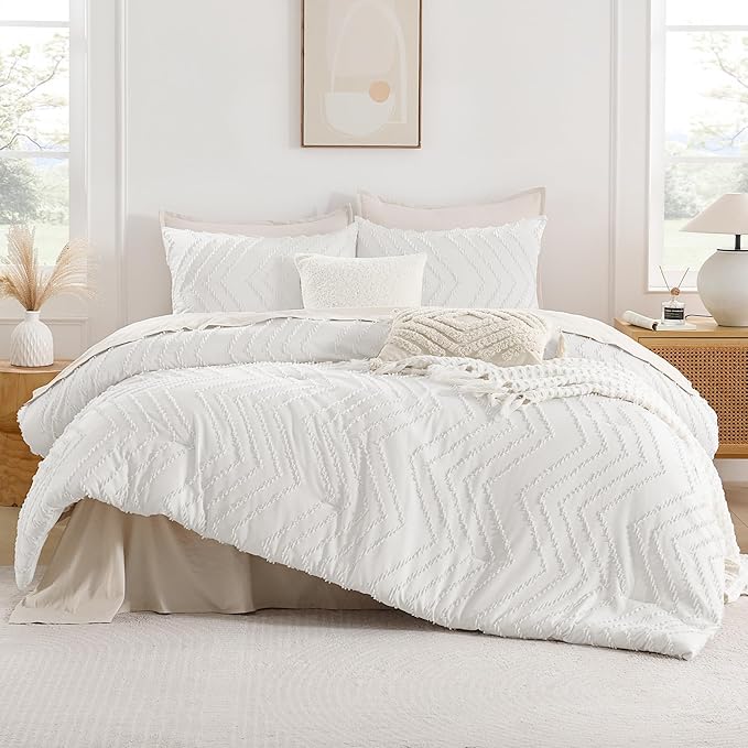 Andency White Comforter Queen, Boho Soft Fluffy Warm Lightweight Bedding Comforter Sets for Queen Bed, 3 Pieces Chevron Tufted Aesthetic Microfiber Lightweight Comforter Set