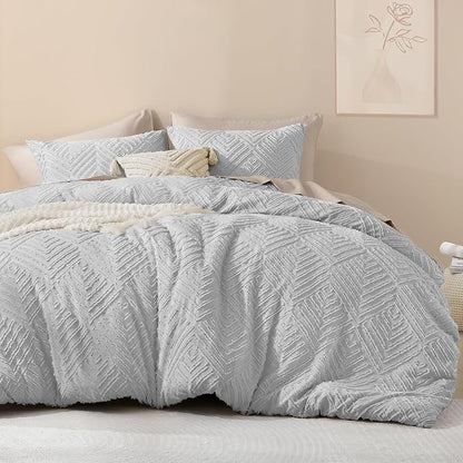 Litanika Oversized Queen Comforter Light Grey, 3 Pieces Tufted Boho Farmhouse Bedding Comforter Set, Lightweight Fluffy All Season Comforter Set (98x98In Comforter & 2 Pillowcases)