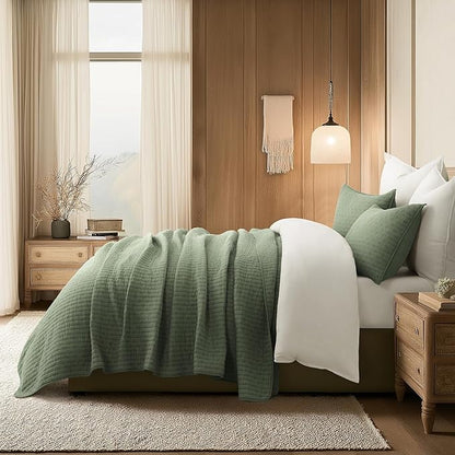 EVERGRACE Cross Stitch Pre-Washed Cotton Quilt Bedding Set King Size, Oversized 3 Pieces Lightweight Bedspread Coverlet for All Season, with 2 Matching Shams, Olive Green,108"x96"