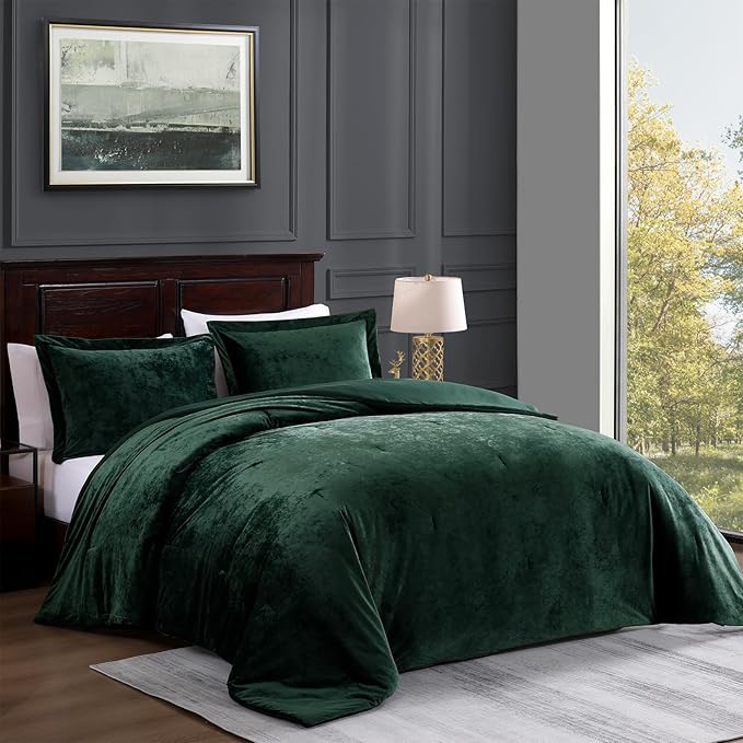 TAMGHO Dark Green Comforter Queen, Crushed Velvet Bedding for All Seasons, Luxury Fluffy Soft 3pc Bed Set Includes 1 Comforter (92"x96") and 2 Pillow Shams (20" x26), Dark Emerald Green | Soft, Medium Fill Weight, Velvet Texture
