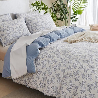Floral Queen Comforter Set Soft 3 Pieces Chic Crinkle Gauze Fabric Garden Style Blue Floral Print Botanical Flower Comforter for All Seasons Luxury Warmth Comfy Breathable with 2 Pillowcases