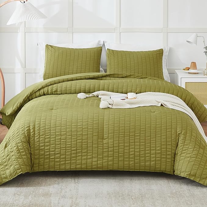 AveLom Olive Green Seersucker Queen Comforter Set (90x90 inches), 3 Pieces-100% Soft Washed Microfiber Lightweight Comforter with 2 Pillowcases, All Season Down Alternative Comforter Set for Bedding