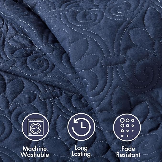 Madison Park Quebec Split Corner Quilted Bedspread Classic Traditional Design All Season, Lightweight, Bedding Set, Matching Shams, Queen, Damask Quilted Navy 3 Piece