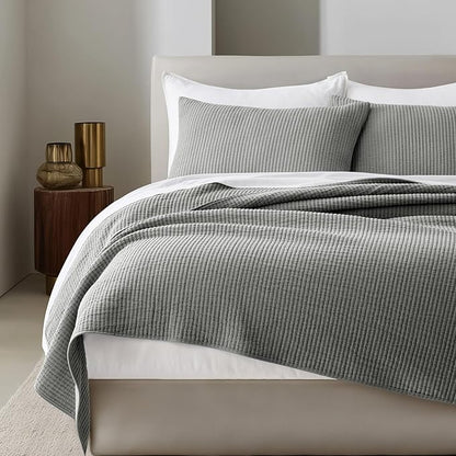 EVERGRACEHOME Cotton Coverlet Set King Size 3 Pieces, Lightweight Soft Ribbed Matelassé Bedspread Quilt Set, Cozy Oversized Quilted Bedding Set with 2 Pillow Shams for All Seasons, Fog Gray