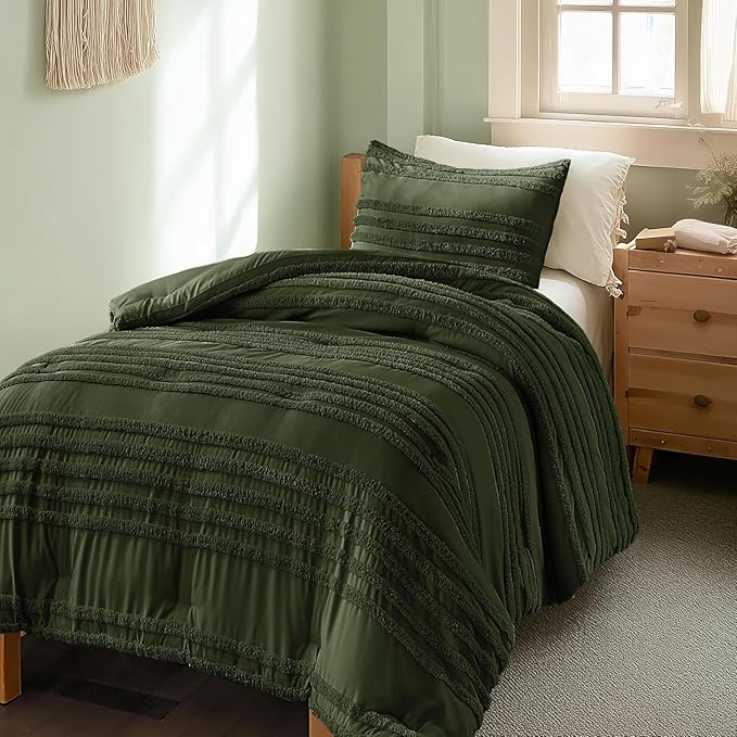 BEDELITE Boho Twin/Twin XL Comforter Set，Olive Green Tufted Striped Bed Set 2 Pieces, Soft Vintage Farmhouse Comforter for College, Boho Home Dorm Decor, Fluffy Jacquard Bedding with 1 Pillow Sham