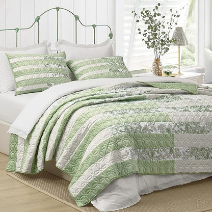 Wonderful Sage Green Patchwork Spring Quilt Queen - Real Stitched Cotton Velvet Microfiber Mixed Bedding - 3-Piece Piano Key Splicing Floral Bedspread - Lightweight Geometric Quilted Coverlet | Breathable Material, Soft Touch, Wrinkle-Resistant, Machin...