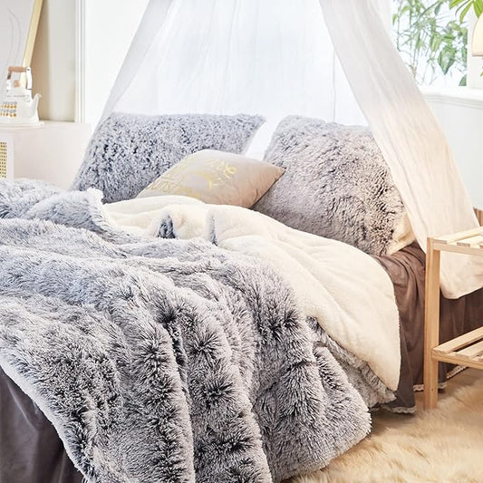 Luxury Faux Fur Shaggy Comforter Set Twin Size, Plush & Sherpa Reversible Comforter Grey with White, 3 Pieces Fluffy Fuzzy Bedding Set Ultra Soft and Warm for Winter (1 Comforter + 2 Pillowcases)