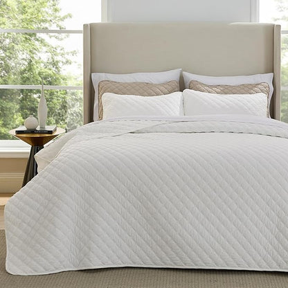 Bedsure Quilts King Size - Lightweight Bedspreads King Size with Classic Honeycomb Quilting, Soft Quilt Bedding Set, White Comforter Set Coverlet for All Seasons with 2 Pillow Shams (106" x 96") | Skin-Friendly Soft, All-Season Comfort, Breathable, Lig...