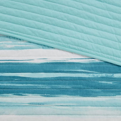 Madison Park Quilt Set Cottage Coastal Design, 6 Piece Set - All Season, Coverlet Bedspread Lightweight Bedding Layer, Shams, Toss Pillows, King/Cal King(104 in x 94 in), Aqua/White