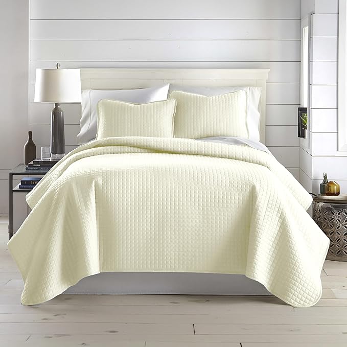 Southshore Fine Living, Inc. Oversized King Quilt Bedding Set, Soft Brushed Microfiber, Wrinkle-Free, Stain and Pet Hair Resistant Bedding, California/King Size Quilt Coverlet Set w/2 Shams, Cream