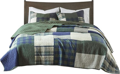 Woolrich Mill Creek Reversible Quilt Set - Cottage Styling Reversed to Solid Color, All Season Lightweight Coverlet, Cozy Bedding Layer, Matching Shams, Oversized King/Cal King, Plaid Green 3 Piece