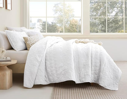 B2EVER Boho White Quilt King Size Bedding Sets with Pillow Sham, Bohemian Lightweight Soft Bedspread Coverlet, Farmhouse Floral Vintage Thin Comforter Bed Cover for All Season, 3 Pieces, 104x90 inches