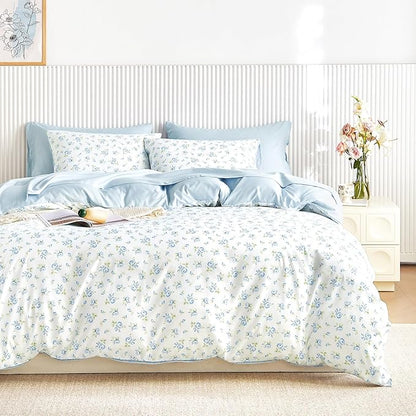 Wake In Cloud - Coquette Duvet Cover Set, Floral Cottagecore Flower Shabby Chic Cute Aesthetic, Soft Lightweight Bedding for Women Teen Girls, 3-Piece, White Blue, Twin/Twin XL Size