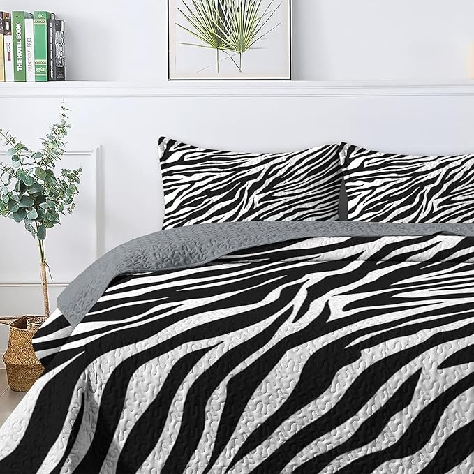 Quilt Set King Size, Zebra Stripe Animal 3 Pcs Soft Bed Cover Bedding Set for Kids and Adults, Black White Lightweight Bedspread Coverlet with Pillow Sham for All Season