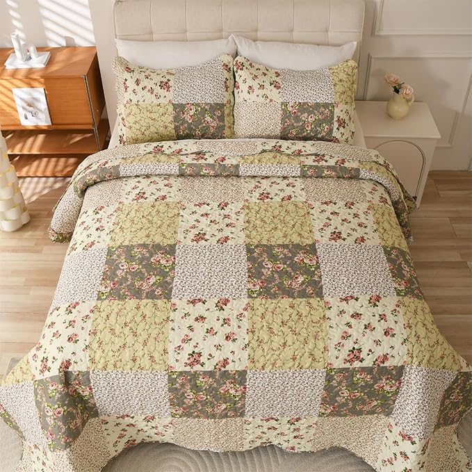 Summer Floral King Quilted Bedspread,Romantic Beige Quilt Set,Reversible Stitched Bedding Cover All Season,Soft Lightweight Coverlet with Pillow Cases (Ivory&Pink, King(102"x90"))