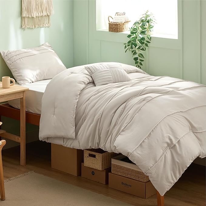 Bedsure Beige Twin XL Comforter Set - 3 Pieces Pinch Pleat Bed Set, Down Alternative Bedding Sets for All Season, 1 Comforter, 1 Pillowcase, 1 Decorative Pillow