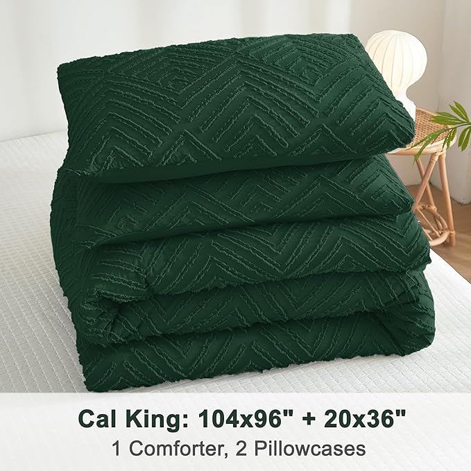 Litanika California King Comforter Set Emerald Green, 3 Pieces Dark Green Tufted Boho Farmhouse Bedding Comforter Set, Lightweight Fluffy All Season Comforter Set (104x96In Comforter & 2 Pillowcases)