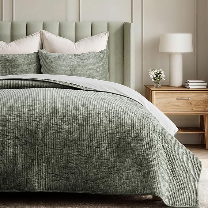 EVERGRACE Velvet Quilt Set King Size, Luxurious Soft Quilted Bedding Sets, Lightweight Velvet Comforter for All Season, Striped Channel Bedspread Coverlet with 2 Shams, Dried Thyme Green