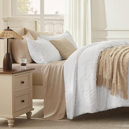 Andency White Tufted Comforter Set California King(104x96Inch), 3 Pieces(1 Boho Comforter, 2 Pillowcases) Textured Farmhouse, Soft Microfiber Down Alternative Geometric Bedding Set